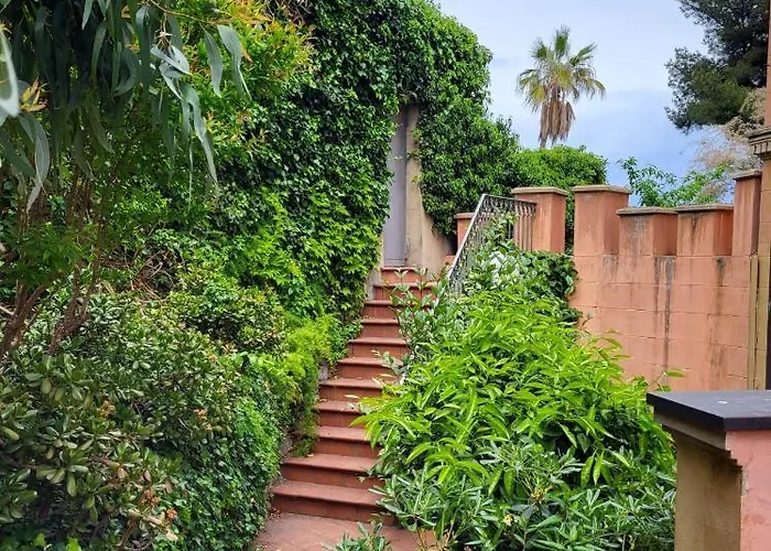 The Shell - New Interior Look But Same Old Charme 200mt From The Sea With Garden And Parking Nearby