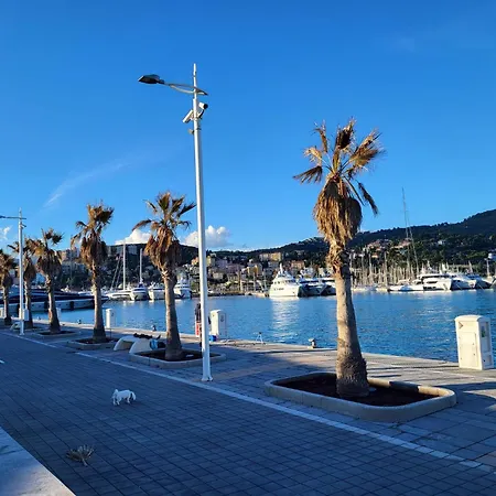 The Shell - New Interior Look But Same Old Charme 200mt From The Sea With Garden And Parking Nearby Imperia