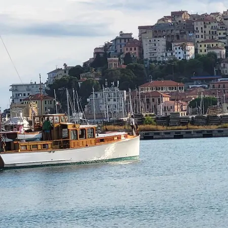 The Shell - New Interior Look But Same Old Charme 200mt From The Sea With Garden And Parking Nearby 因佩里亚