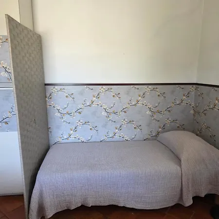 The Shell - New Interior Look But Same Old Charme 200mt From The Sea With Garden And Parking Nearby *