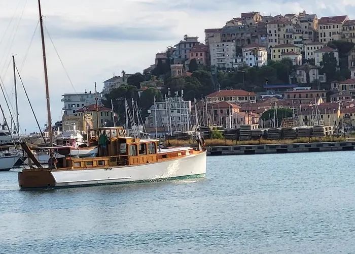 The Shell - New Interior Look But Same Old Charme 200mt From The Sea With Garden And Parking Nearby Imperia